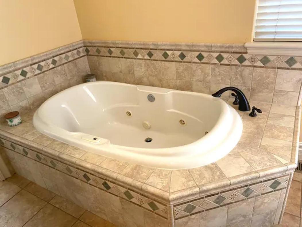 Private Master Suite With Sauna And Bathtub Fair Oaks Dış mekan fotoğraf